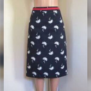 Boden A Line skirt Sz12,casual work or dinner.
White blazer not included.